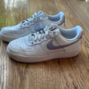 Nike Air Force 1 Women’s Sneaker Lilac Photon Dust, Size 8.5